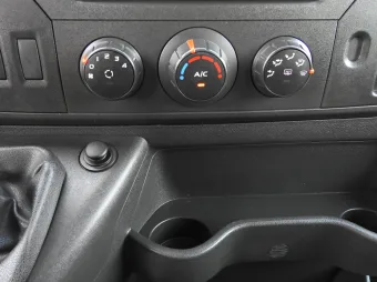 Opel Movano doka skrzynia 130KM 180836 - radio