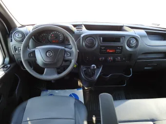 Opel Movano doka skrzynia 130KM 180836 - siedzenia