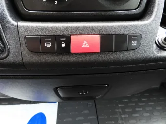 Opel Movano doka trojstronna 140KM V77185 - konsola