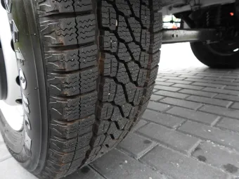 Opel Movano doka wywrotka 145KM 219350 - siedzenia