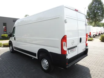 Opel Movano furgon 140KM 015534 - bok tyl