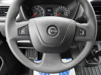 Opel Movano furgon chłodnia 136KM 265354 - radio