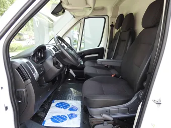Opel Movano furgon 140KM 015534 - detal