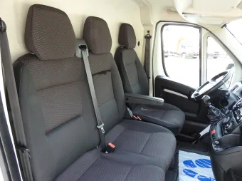 Opel Movano furgon 140KM 015534 - fotele