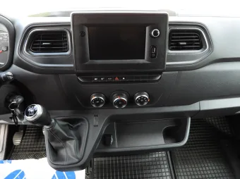 Opel Movano furgon 150KM 273051 - wnetrze