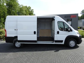 Opel Movano furgon 140KM 015534 - zaladunek