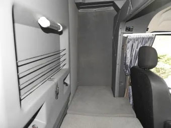 Opel Movano skrzynia plandeka 8 palet 165KM 255887 - fotel kierowcy