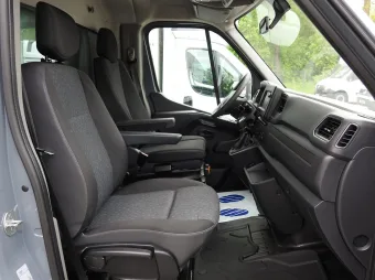 Opel Movano skrzynia plandeka 9 palet 165KM 225560 - fotel pasazera