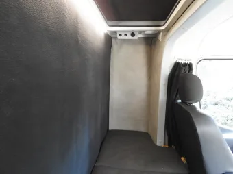 Opel Movano skrzynia plandeka 10 palet 165KM 268037 - fotel pasazera