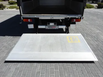 Opel Movano skrzynia plandeka 9 palet 165KM 255864 - siedzenia