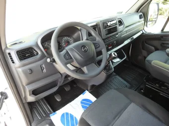 Opel Movano skrzynia plandeka 8 palet 165KM 267637 - srodek