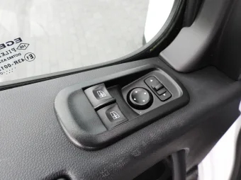 Opel Movano skrzynia plandeka 9 palet 165KM 218790 - wnetrze