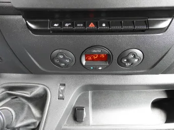Opel Movano skrzynia plandeka 10 palet 165KM 237919 - wnetrze