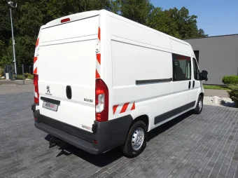Peugeot Boxer brygadówka 110KM D89973 - bok zabudowy