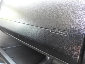Peugeot Boxer brygadówka 110KM D89973 - fotele
