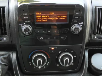 Peugeot Boxer brygadówka 120KM M94132 - radio