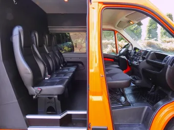 Peugeot Boxer brygadówka 120KM M94132 - wnetrze