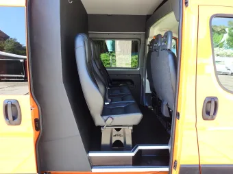 Peugeot Boxer brygadówka 120KM M94132 - wnetrze