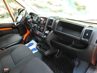 Peugeot Boxer brygadówka 120KM M94132 - wyposazenie