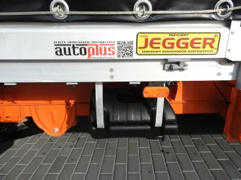 Peugeot Boxer doka skrzynia 140KM N56224 - detal zabudowy