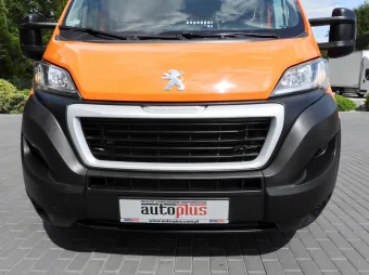 Peugeot Boxer doka skrzynia 130KM K57398 - bok zabudowy