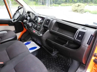 Peugeot Boxer doka skrzynia 130KM K57398 - podsufitka