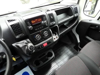 Peugeot Boxer doka skrzynia 140KM N13693 - radio