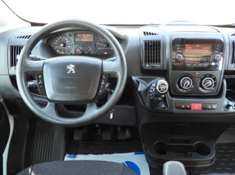Peugeot Boxer doka wywrotka 140KM M66270 - radio