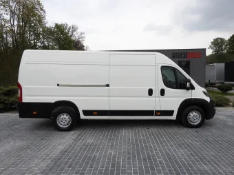Peugeot Boxer furgon chłodnia 135KM S45902 - bok prawy