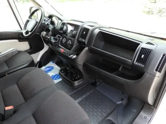 Peugeot Boxer furgon chłodnia 130KM G23135 - klima