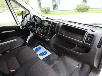 Peugeot Boxer furgon chłodnia 135KM S45902 - klima