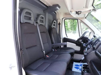 Peugeot Boxer furgon chłodnia 130KM G23135 - konsola