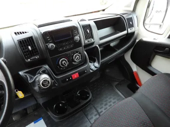 Peugeot Boxer furgon chłodnia 130KM G23135 - navi
