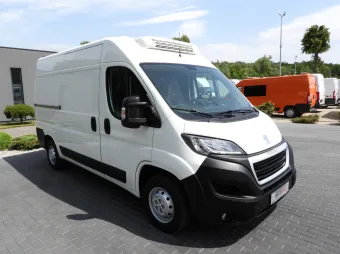 Peugeot Boxer furgon chłodnia 130KM G23135 - przod prawy