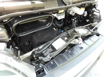 Peugeot Boxer furgon chłodnia 130KM G23135 - siedzenia