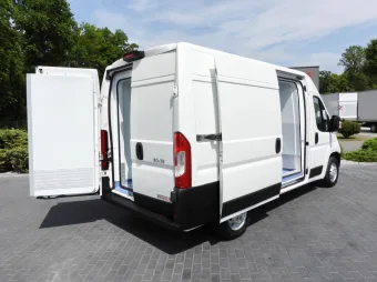 Peugeot Boxer furgon chłodnia 130KM G23135 - tyl