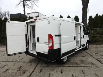 Peugeot Boxer furgon chłodnia 120KM P31415 - tyl