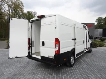 Peugeot Boxer furgon chłodnia 135KM S45902 - tyl
