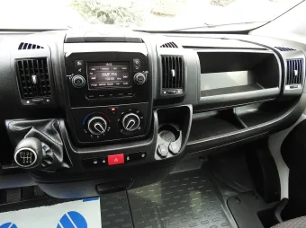 Peugeot Boxer furgon chłodnia 135KM S45902 - wyposazenie
