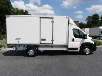 Peugeot Boxer kontener chłodnia 8 palet 165KM R53545 - bok prawy