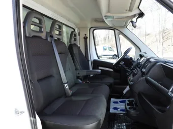 Peugeot Boxer kontener chłodnia 8 palet 140KM T95441 - klima
