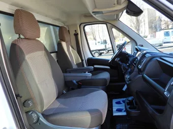 Peugeot Boxer kontener chłodnia 8 palet 165KM T96636 - lewarek