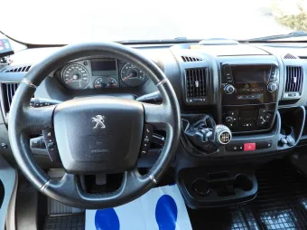 Peugeot Boxer kontener chłodnia 8 palet 165KM T96636 - licznik