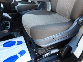 Peugeot Boxer kontener chłodnia 8 palet 165KM T96636 - radio