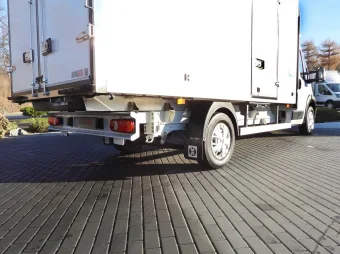 Peugeot Boxer kontener chłodnia 8 palet 165KM T96636 - rama