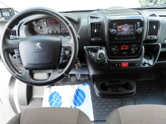 Peugeot Boxer kontener chłodnia 8 palet 165KM R53545 - wnetrze