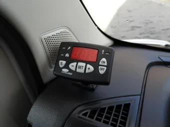 Peugeot Boxer kontener chłodnia 8 palet 140KM T95441 - wnetrze
