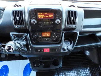 Peugeot Boxer kontener chłodnia 8 palet 165KM T96636 - wnetrze
