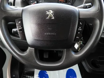 Peugeot Boxer kontener chłodnia 8 palet 140KM T95441 - wyposazenie