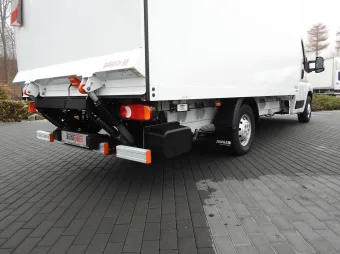Peugeot Boxer kontener winda 8 palet 140KM V05055 - detal